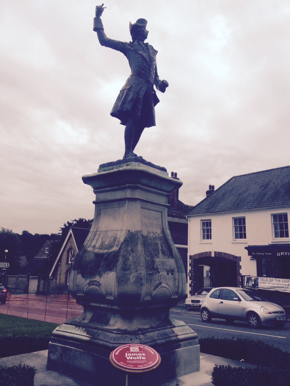 Talking Statue 2